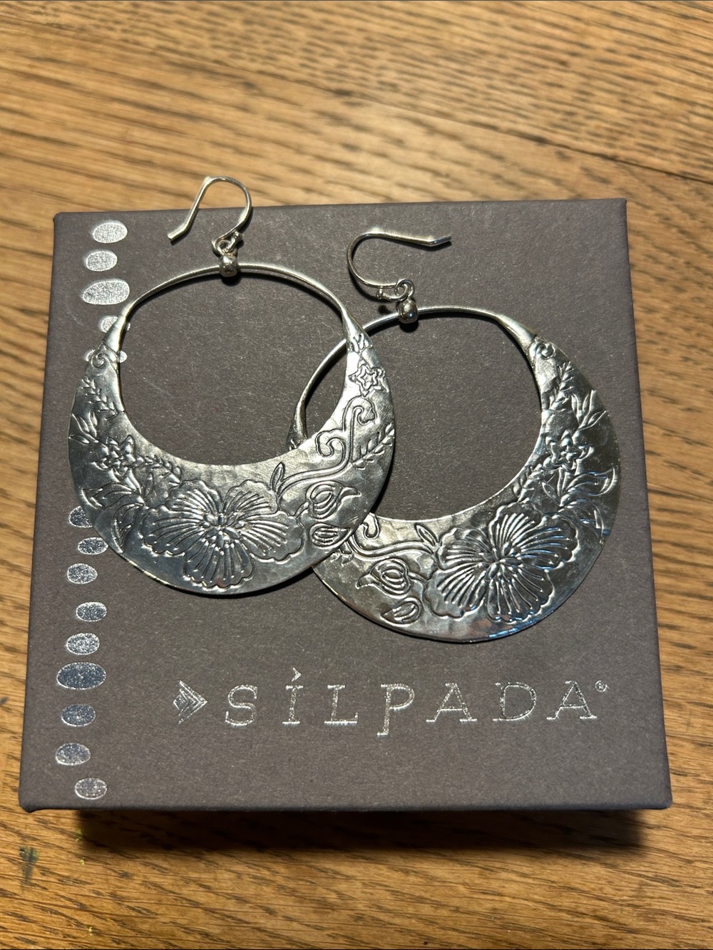 Silpada .925 Sterling Silver Floral Crescent Hoop Earrings - Picture 1 of 2